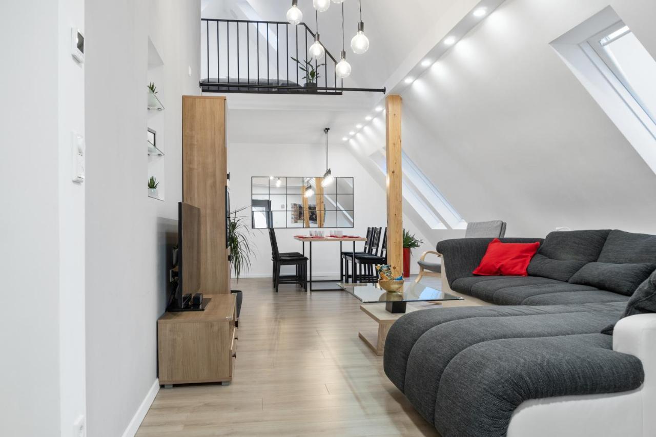 Modernes 3-Zimmer Loft Mit Balkon Hennesee 5 Min Eslohe Bagian luar foto