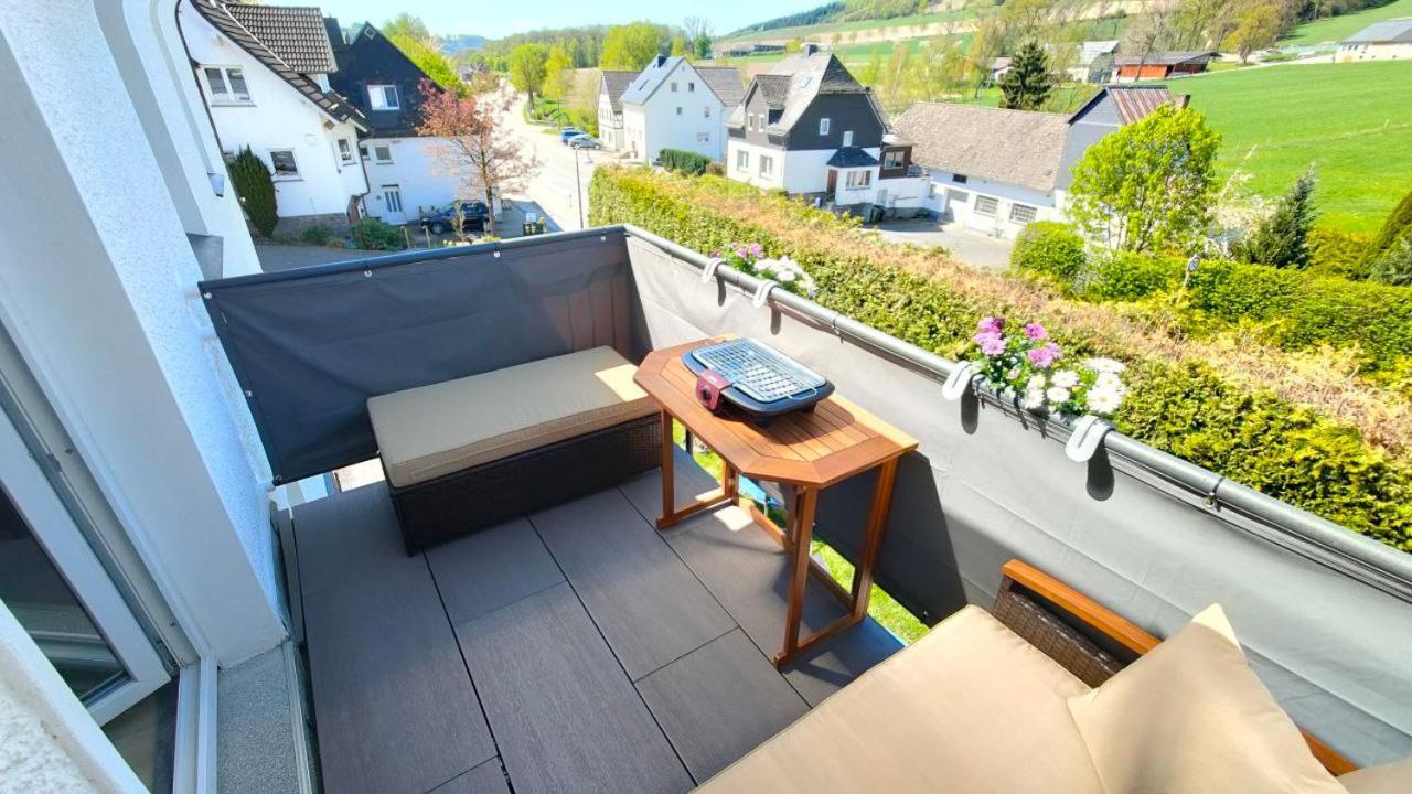 Modernes 3-Zimmer Loft Mit Balkon Hennesee 5 Min Eslohe Bagian luar foto