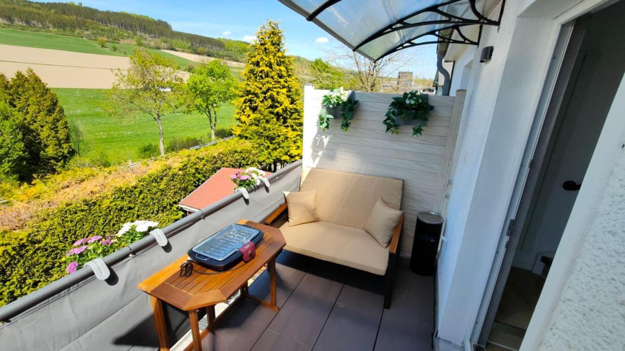 Modernes 3-Zimmer Loft Mit Balkon Hennesee 5 Min Eslohe Bagian luar foto